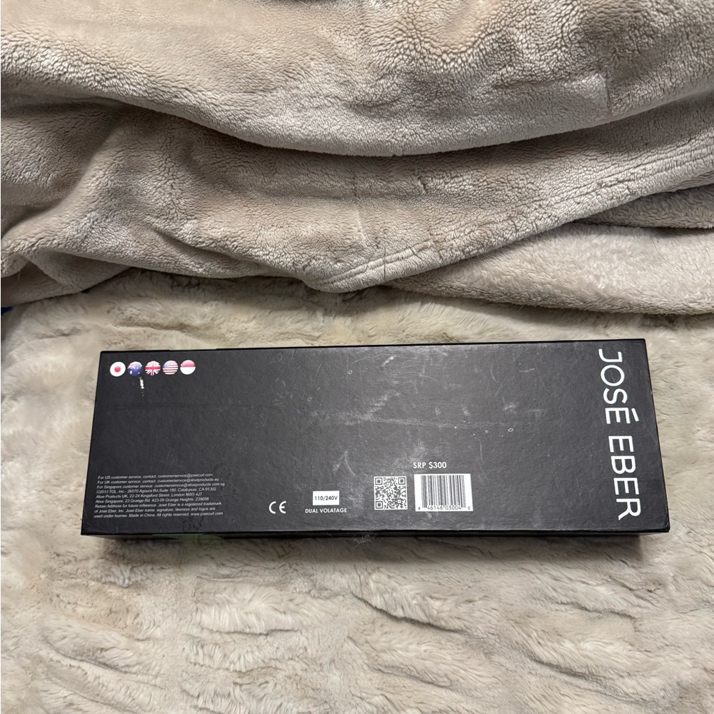 José Eber Pure Ceramic Flat Iron - Black and Green - Picture 4 of 4